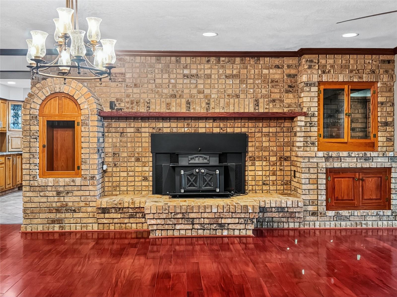 LAKE ELSIE - Residential