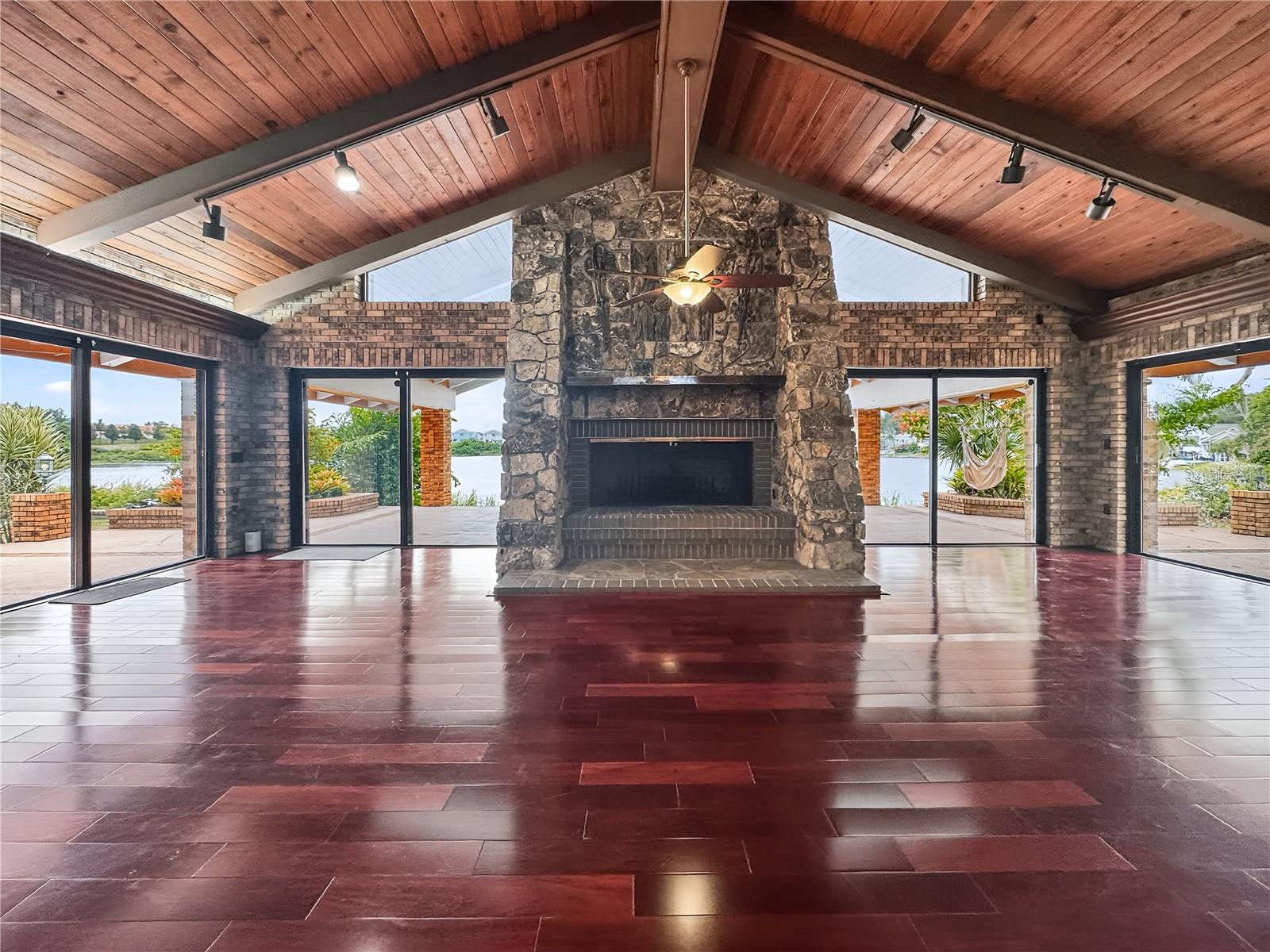 LAKE ELSIE - Residential