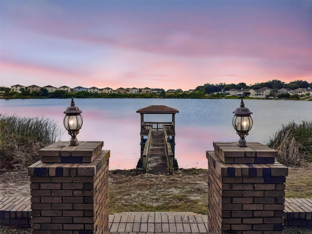 Photo of 1910 College Park Drive, Tavares, FL 32778 (MLS # G5103980)