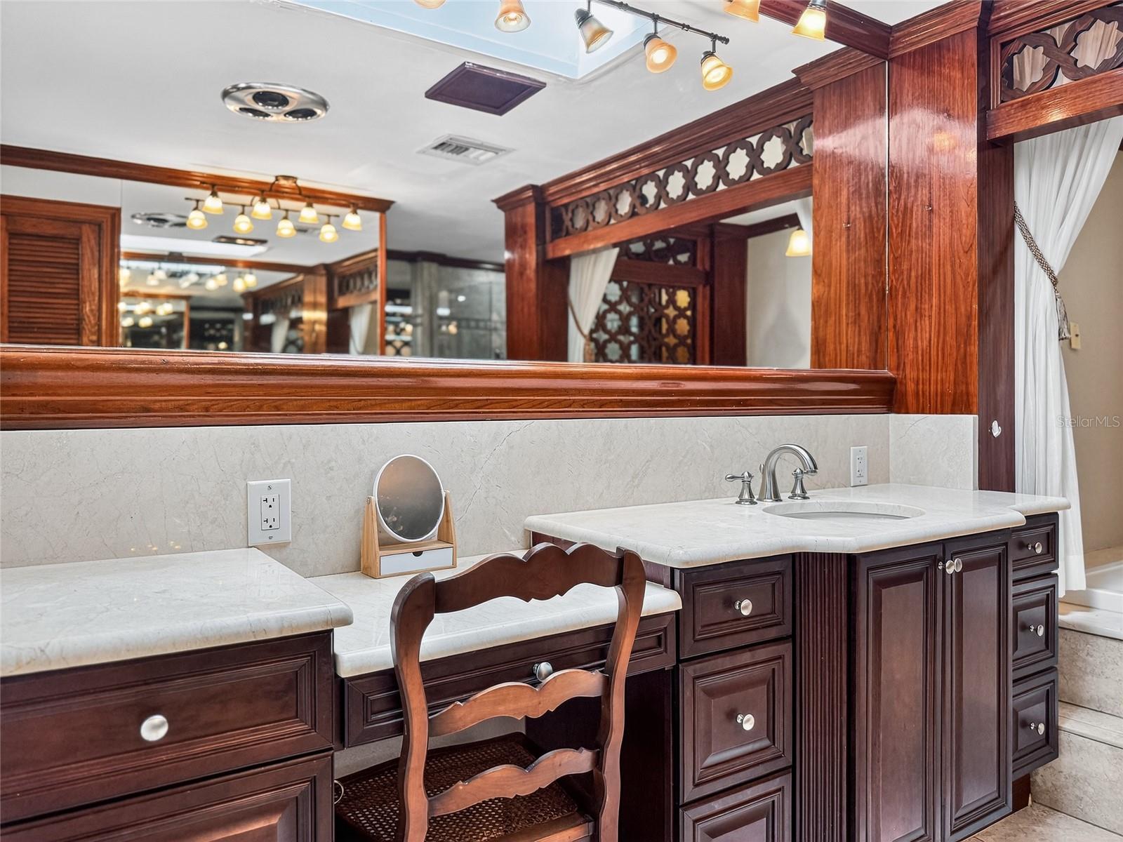 LAKE ELSIE - Residential