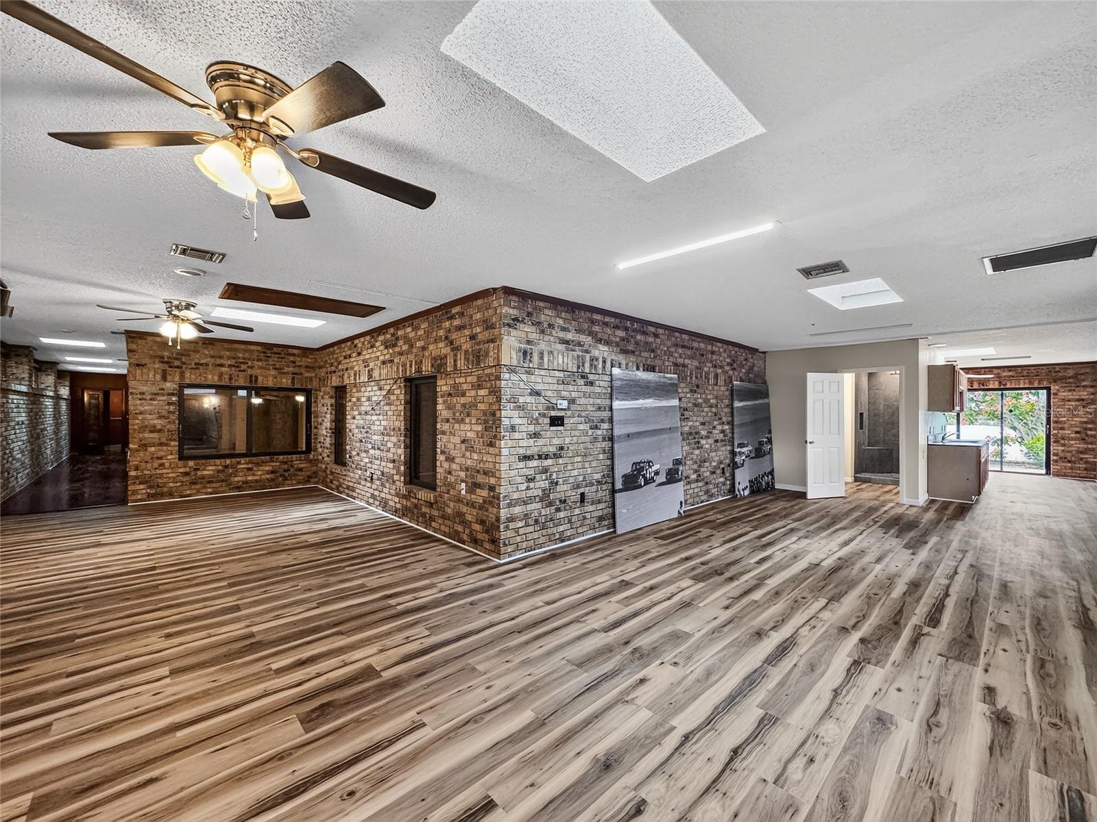 LAKE ELSIE - Residential