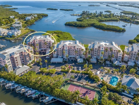 13413 GASPARILLA RD UNIT 304, PLACIDA, FL 33946 - Image b1da2d723d0a2b5daa3fe1f1be6b3656/753038519