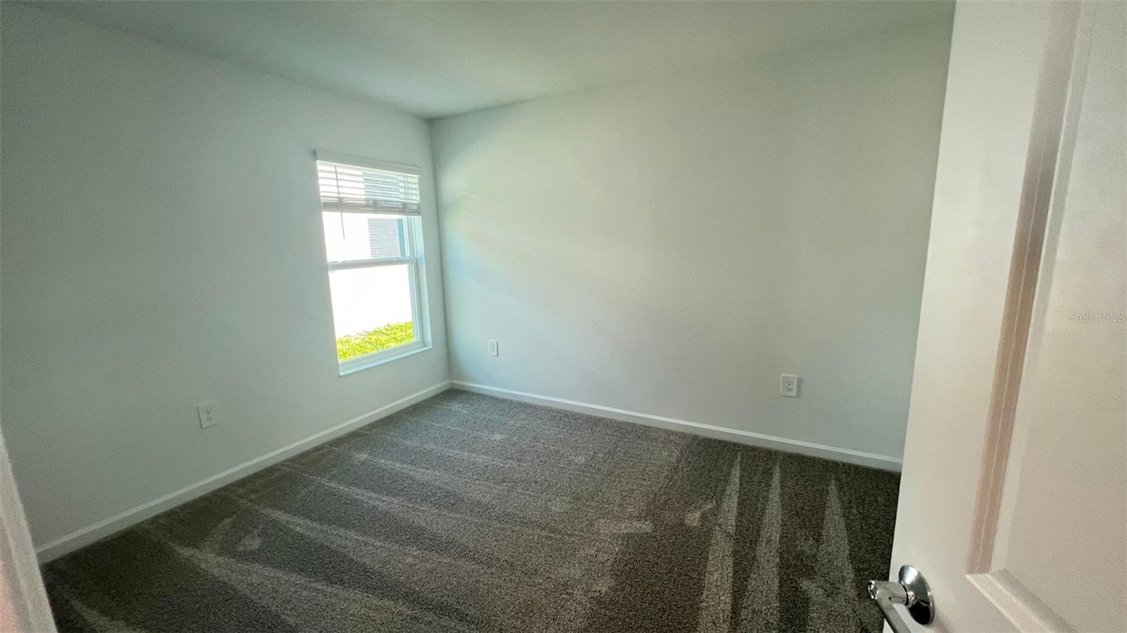 ASTONIA 50S - Residential Lease