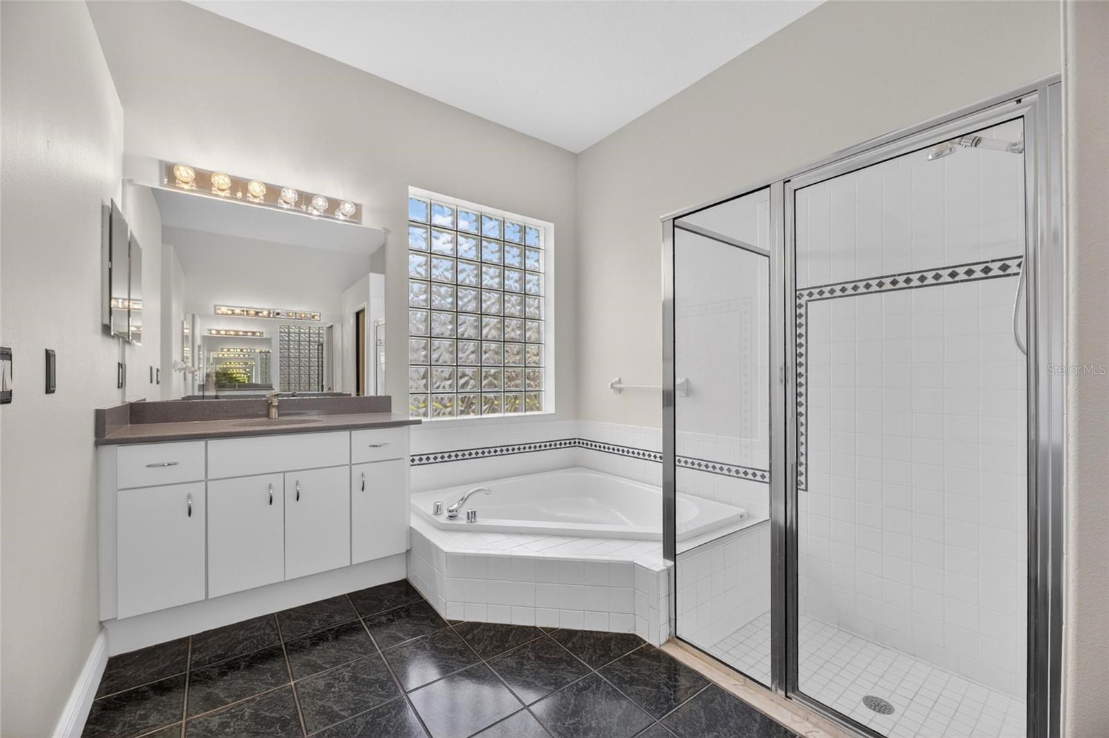 TAMPA PALMS AREA 2 5C UNIT 2A - Residential