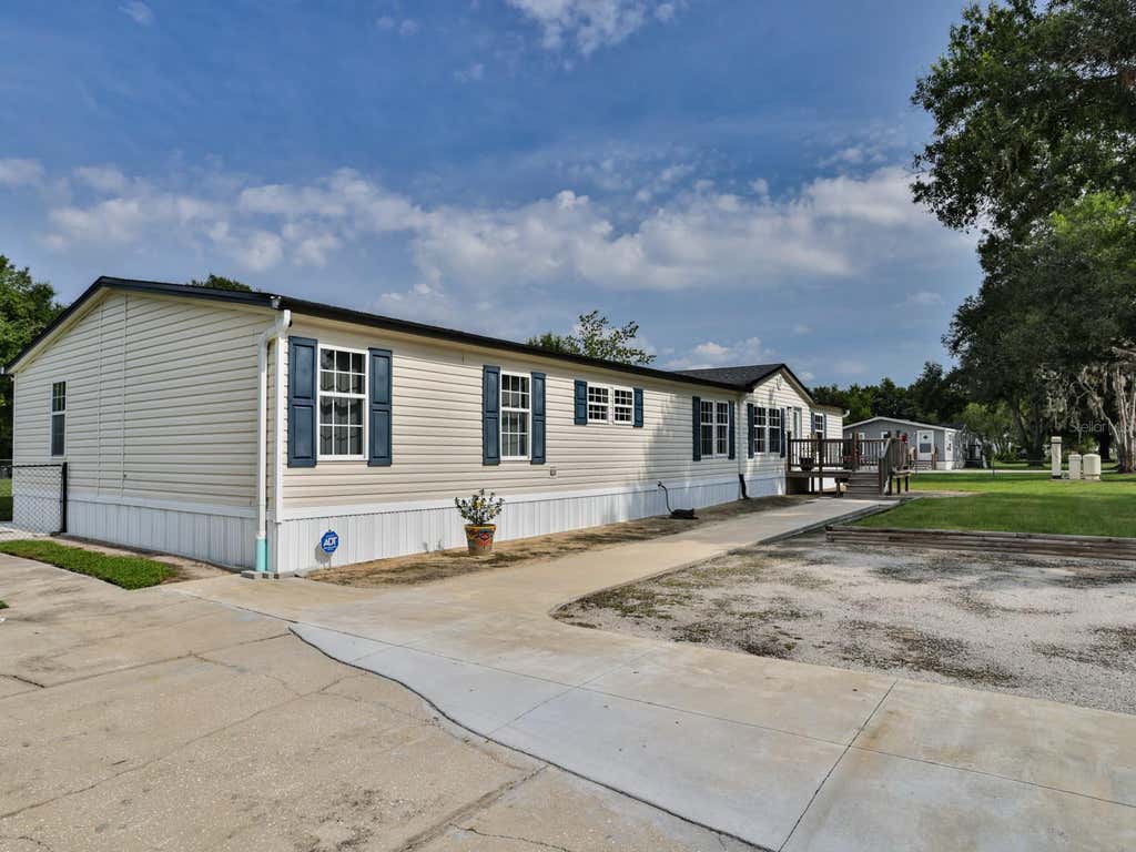 Photo of 1120 Saddlewood Boulevard, Lakeland, FL 33809 (MLS # L4963608)