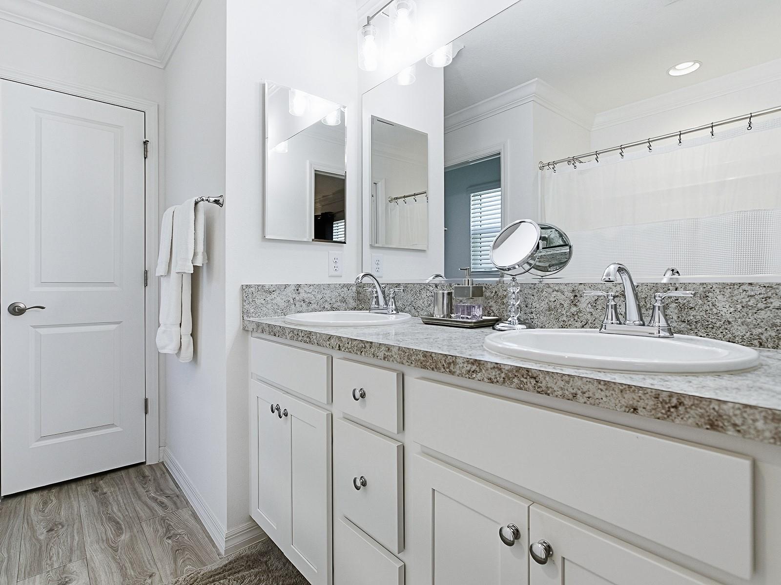 THE VILLAGES/SOUTHERN OAKS UN #130 - Residential