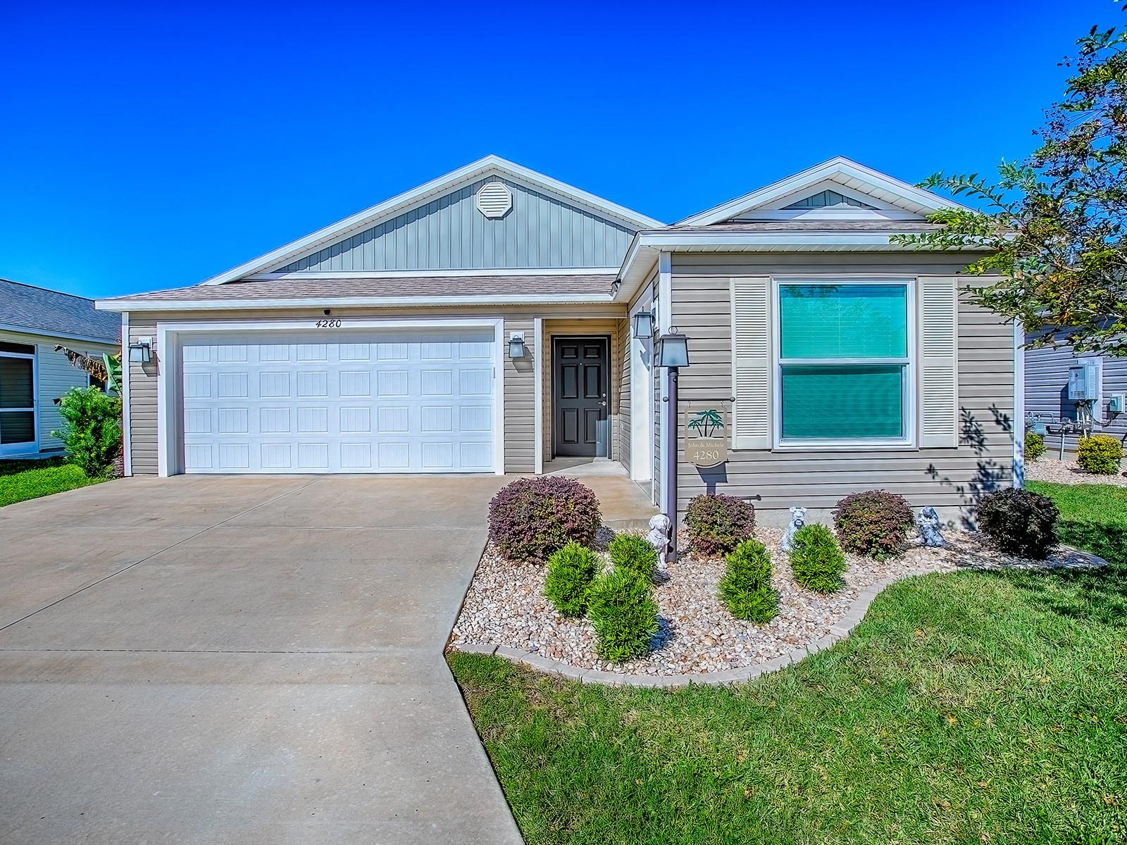 THE VILLAGES/SOUTHERN OAKS UN #130 - Residential