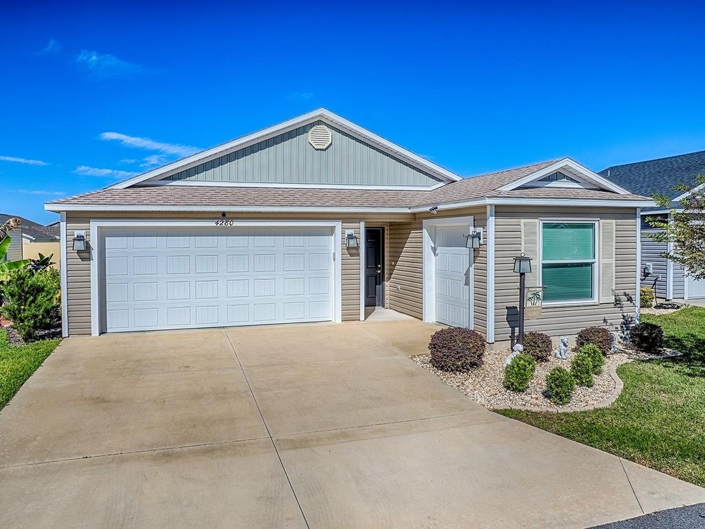 Photo of 4280 Gale Lane, The Villages, FL 32163 (MLS # G5103666)