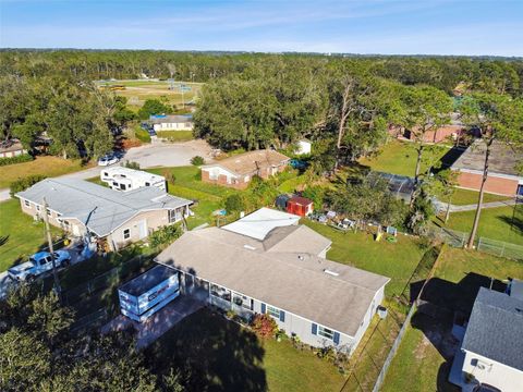 A home in LAKELAND