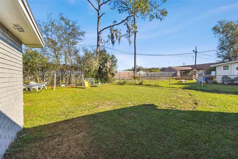 A home in LAKELAND