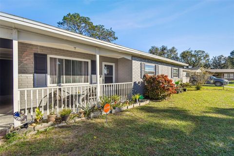 A home in LAKELAND