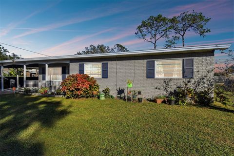 A home in LAKELAND