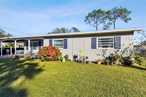 A home in LAKELAND