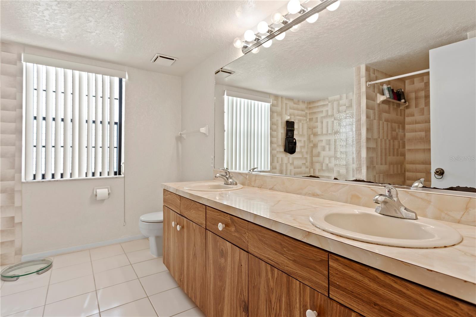 GEORGILAS SUB-REPLAT OF BLK 19 MANDALAY - Residential