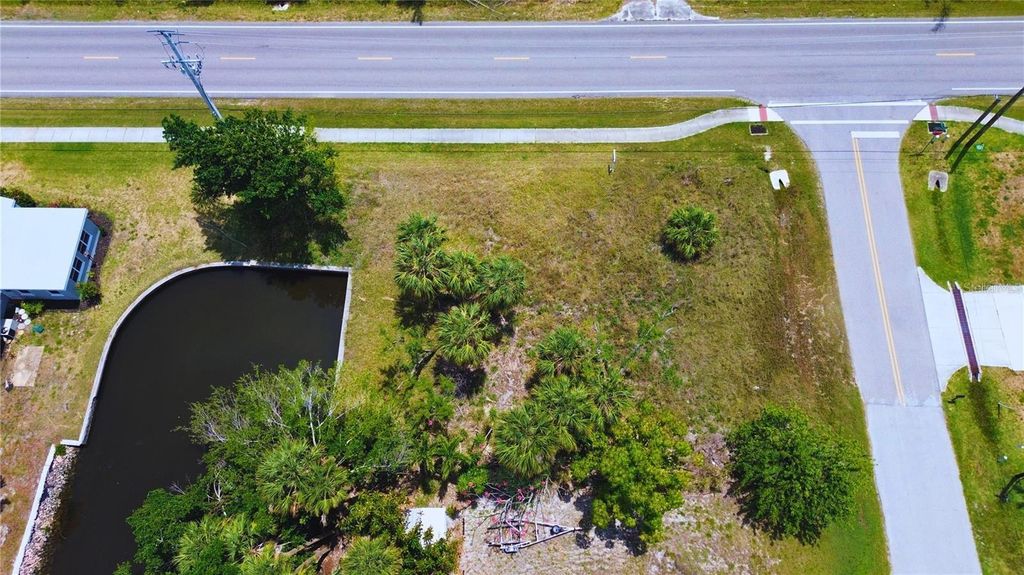 Photo of 3128 Banyan Way, Punta Gorda, FL 33950 (MLS # C7515915)