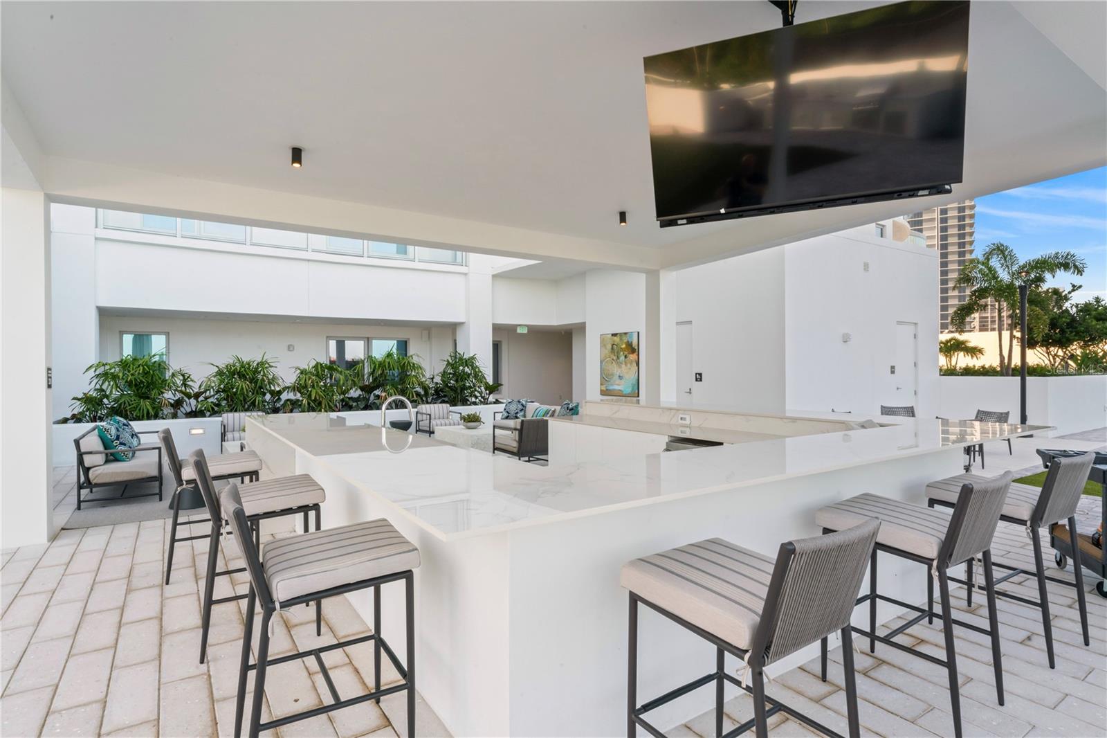 ALTURA BAYSHORE - Residential