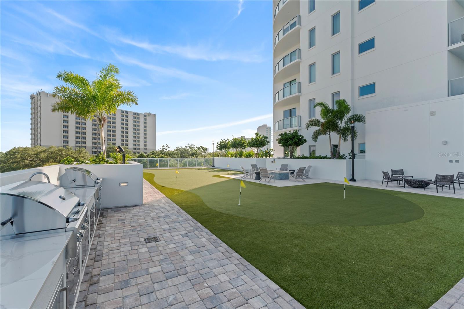 ALTURA BAYSHORE - Residential