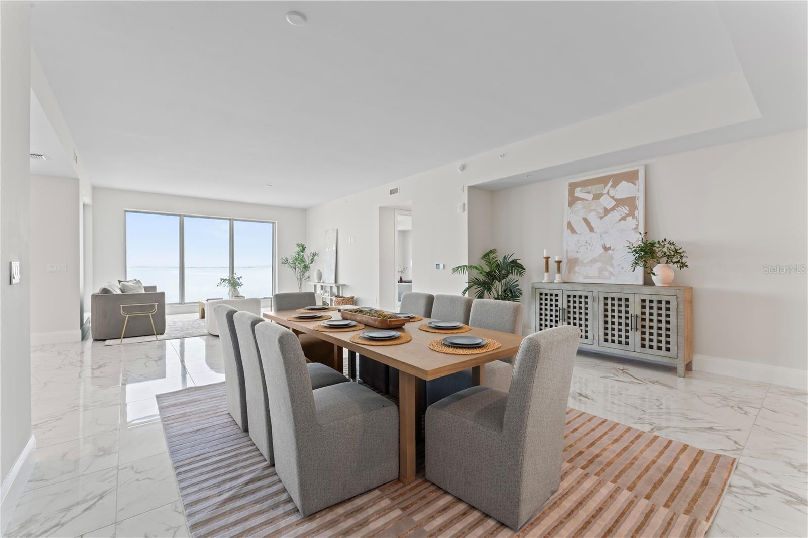 ALTURA BAYSHORE - Residential