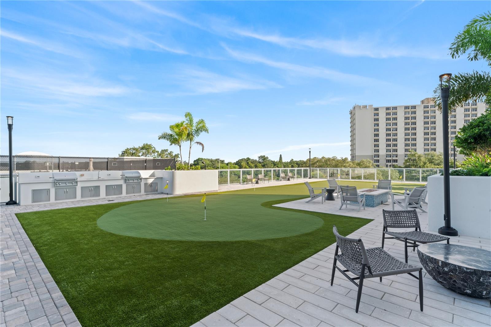 ALTURA BAYSHORE - Residential