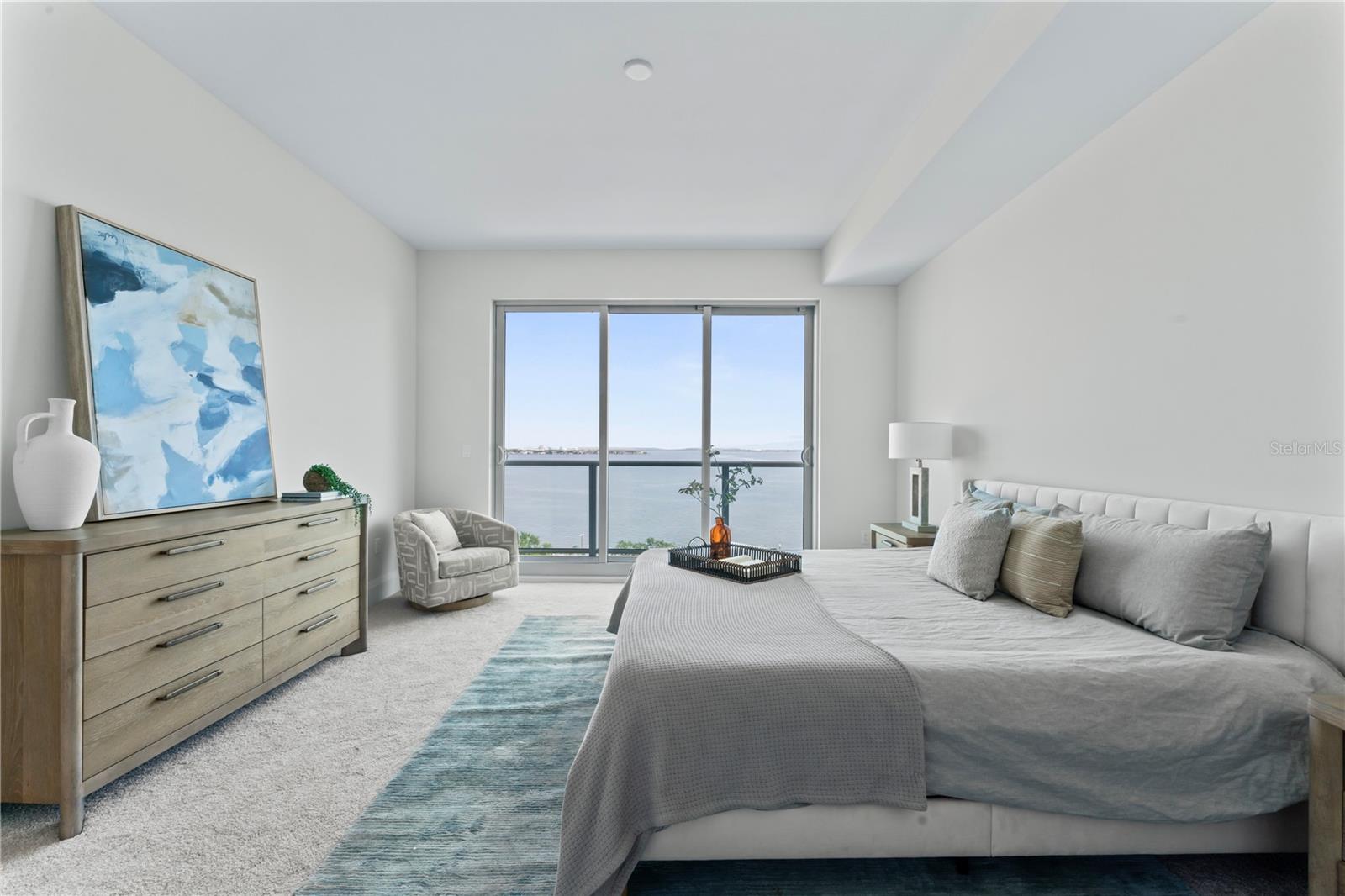 ALTURA BAYSHORE - Residential
