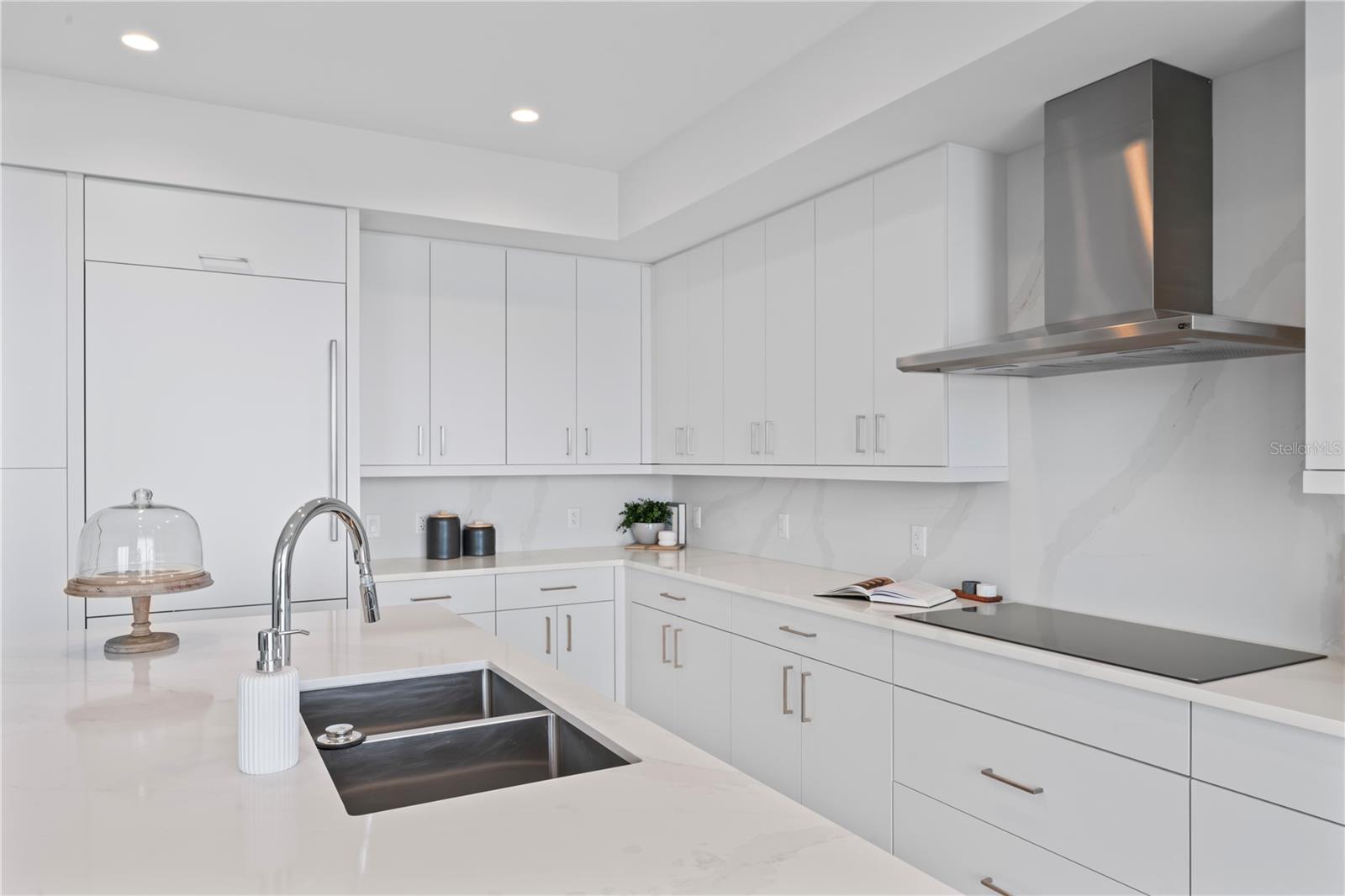 ALTURA BAYSHORE - Residential