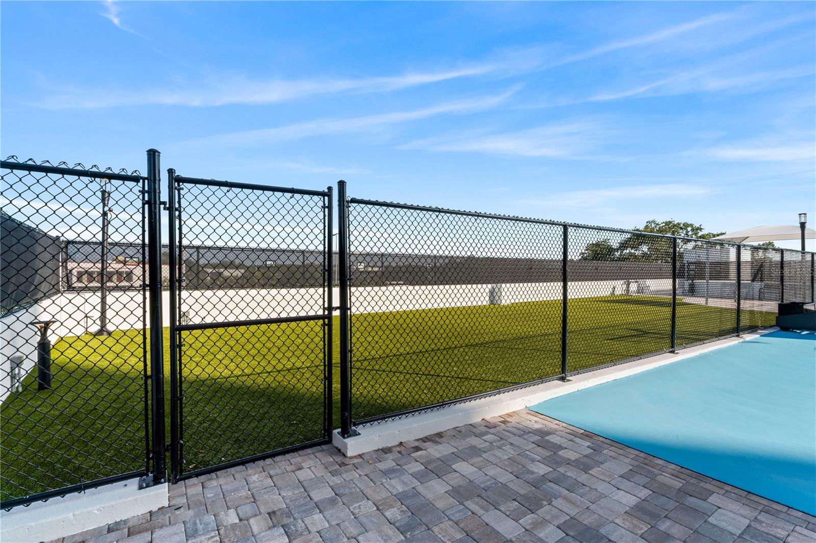 ALTURA BAYSHORE - Residential