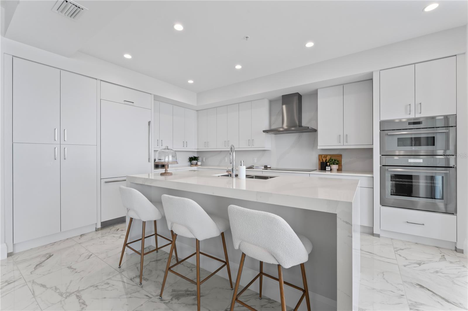 ALTURA BAYSHORE - Residential