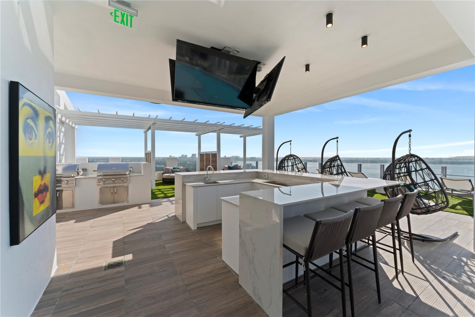 ALTURA BAYSHORE - Residential