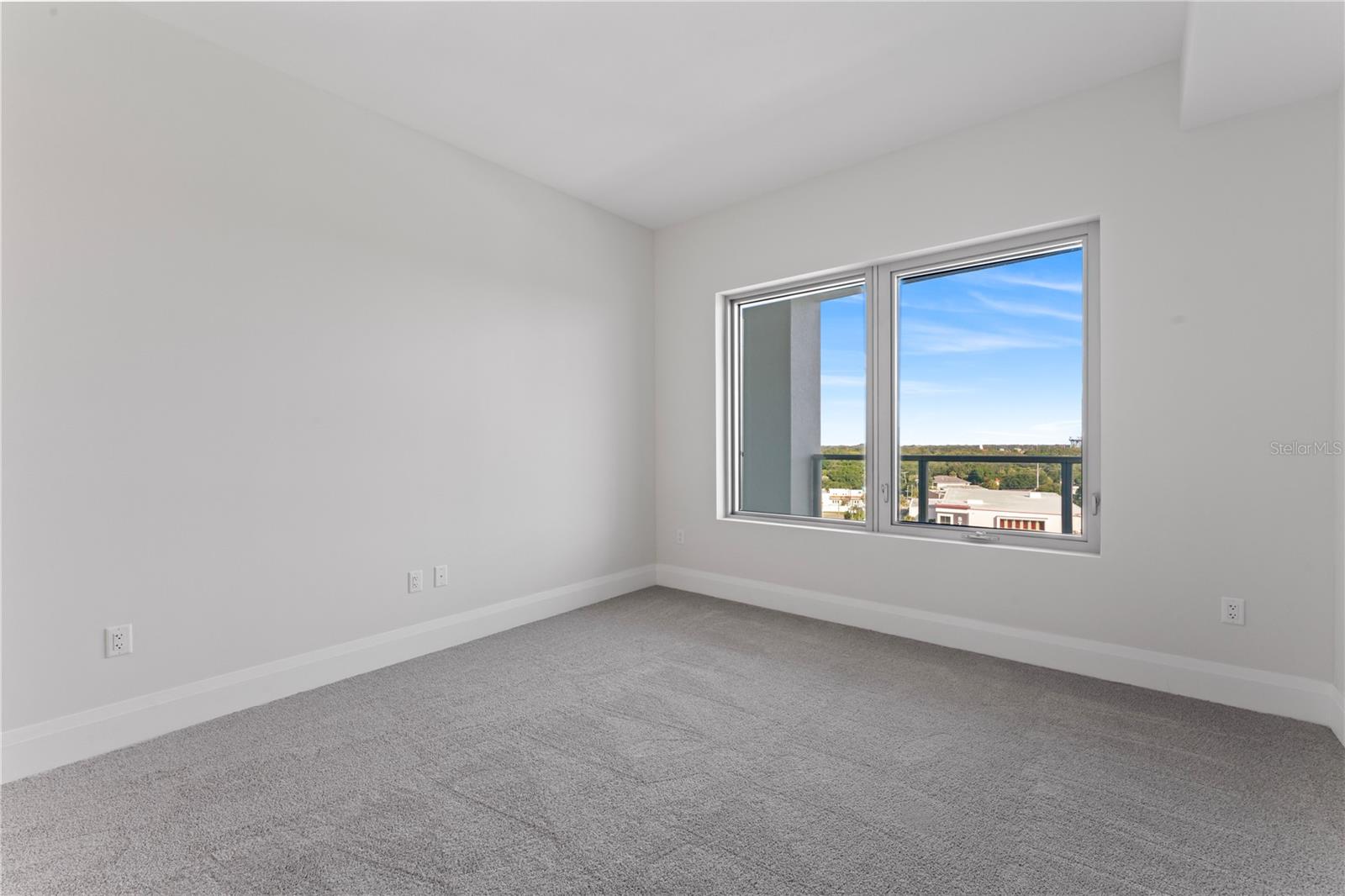 ALTURA BAYSHORE - Residential