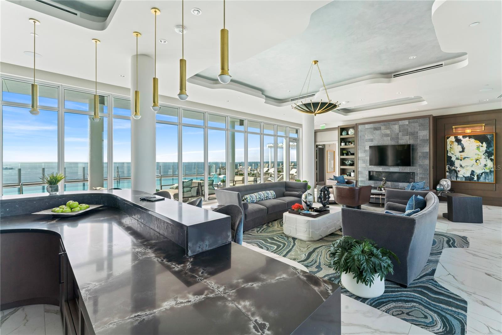 ALTURA BAYSHORE - Residential
