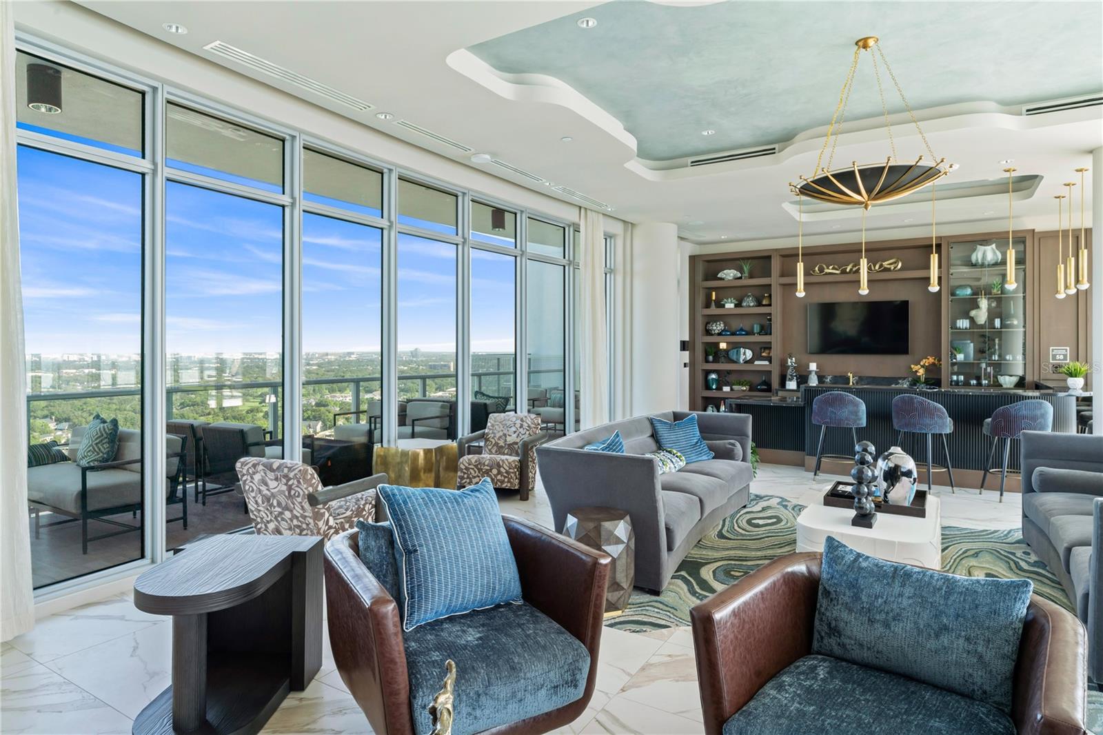 ALTURA BAYSHORE - Residential