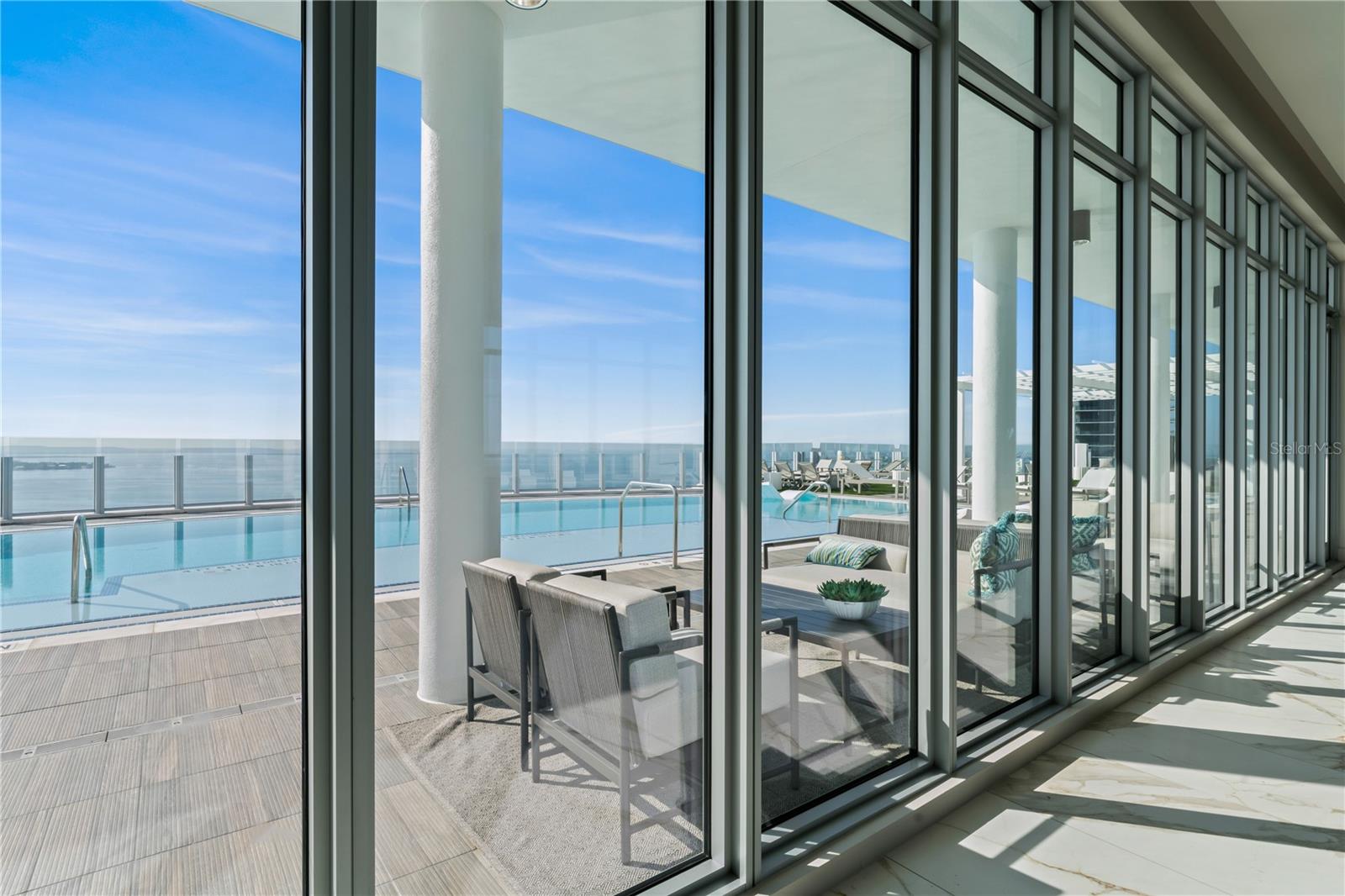 ALTURA BAYSHORE - Residential