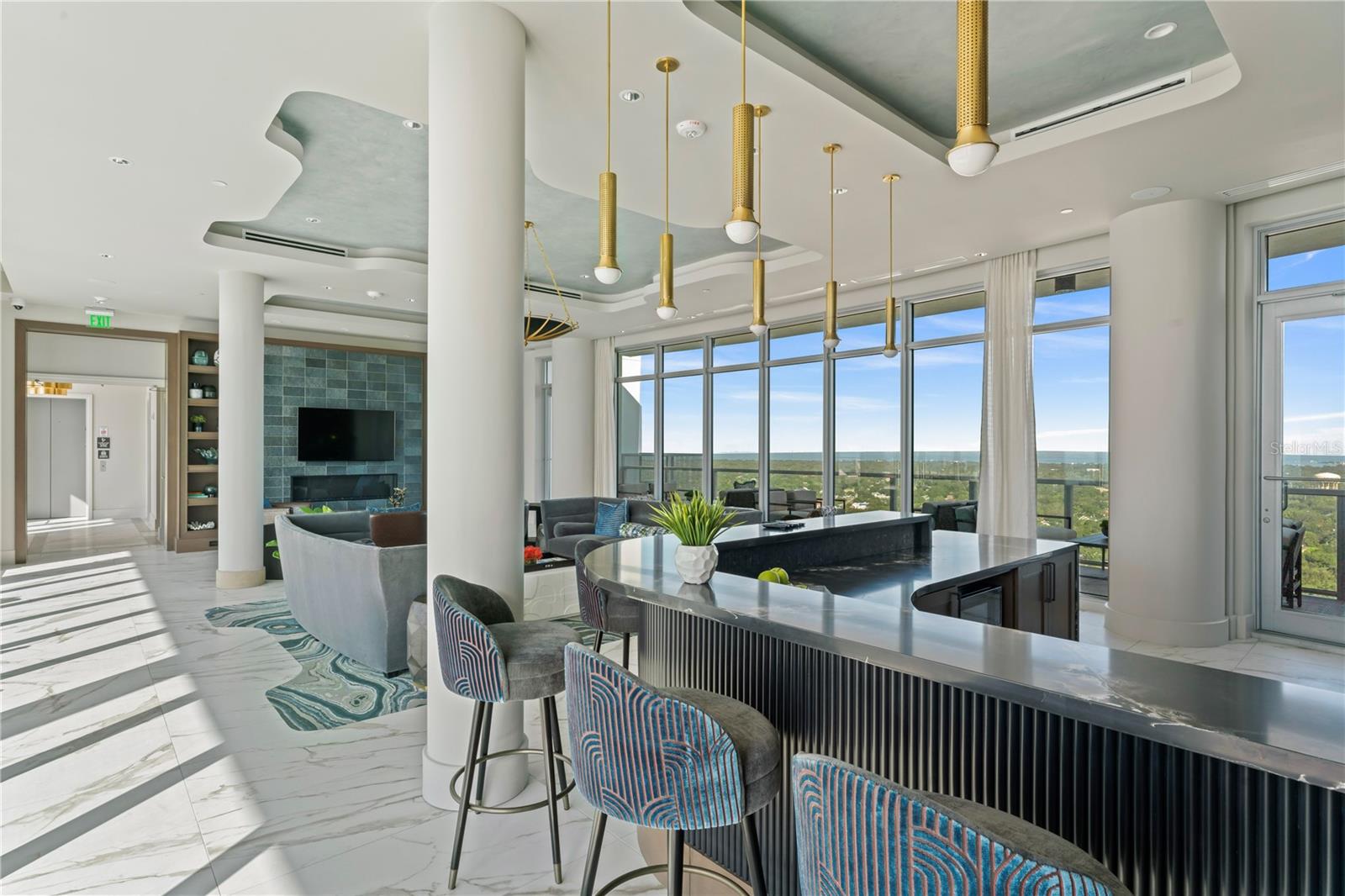 ALTURA BAYSHORE - Residential