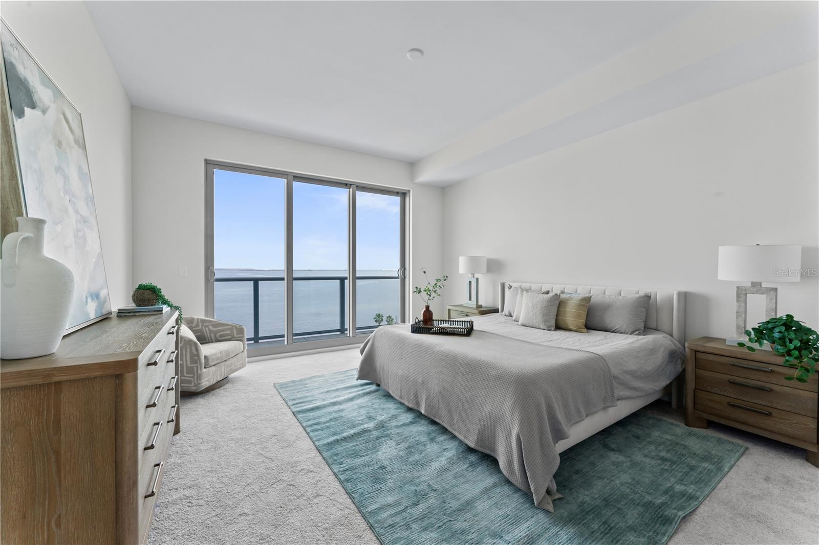ALTURA BAYSHORE - Residential
