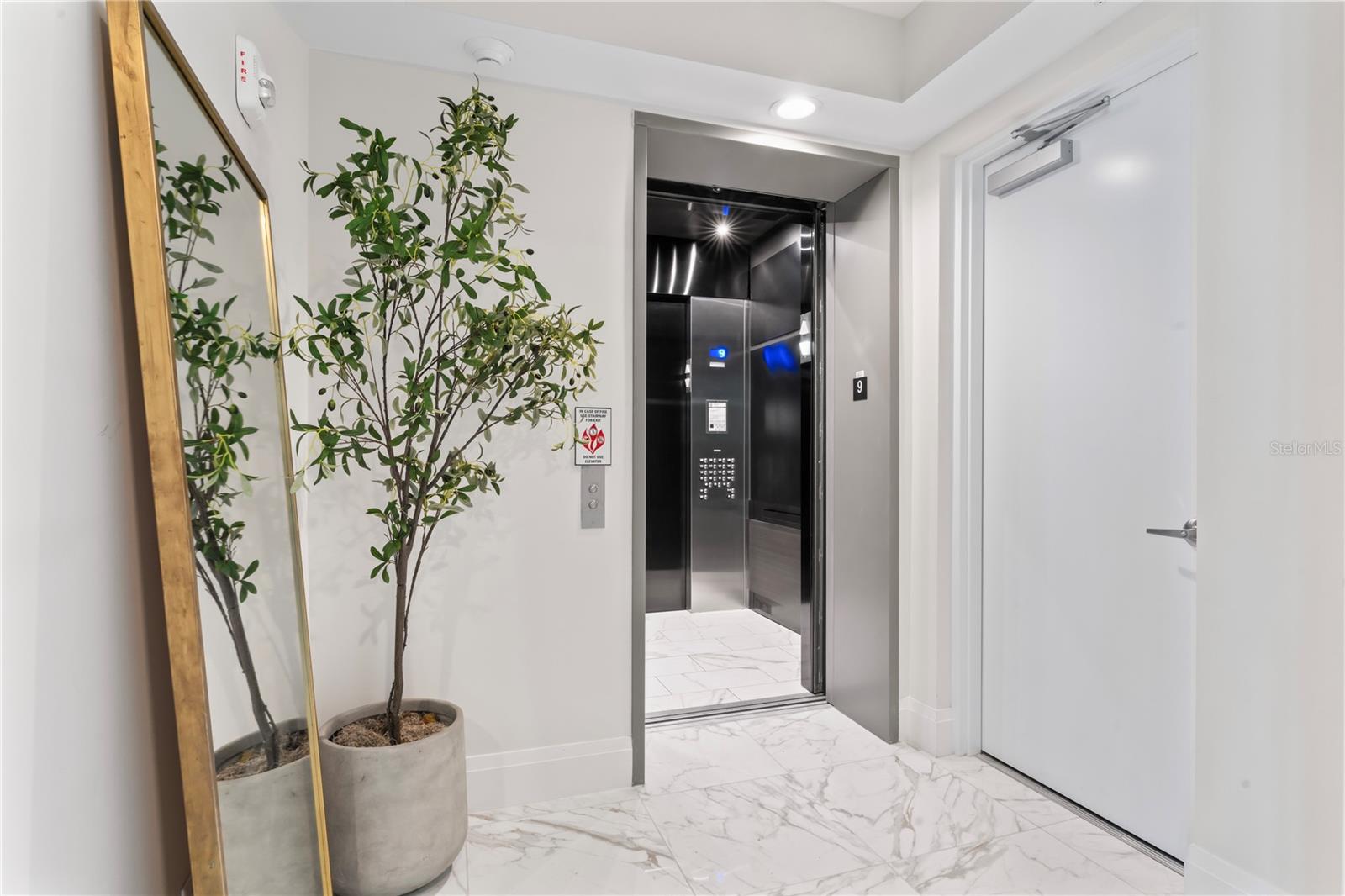 ALTURA BAYSHORE - Residential