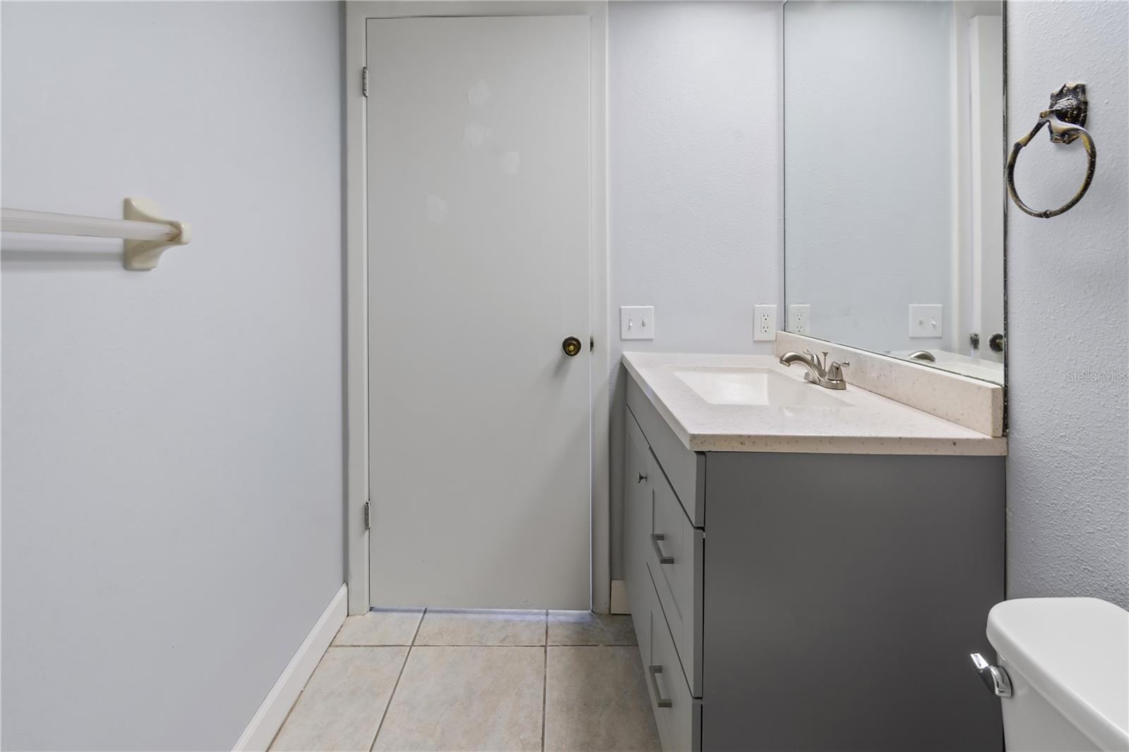 HOLIDAY LAKE VILLAS CONDO - Residential