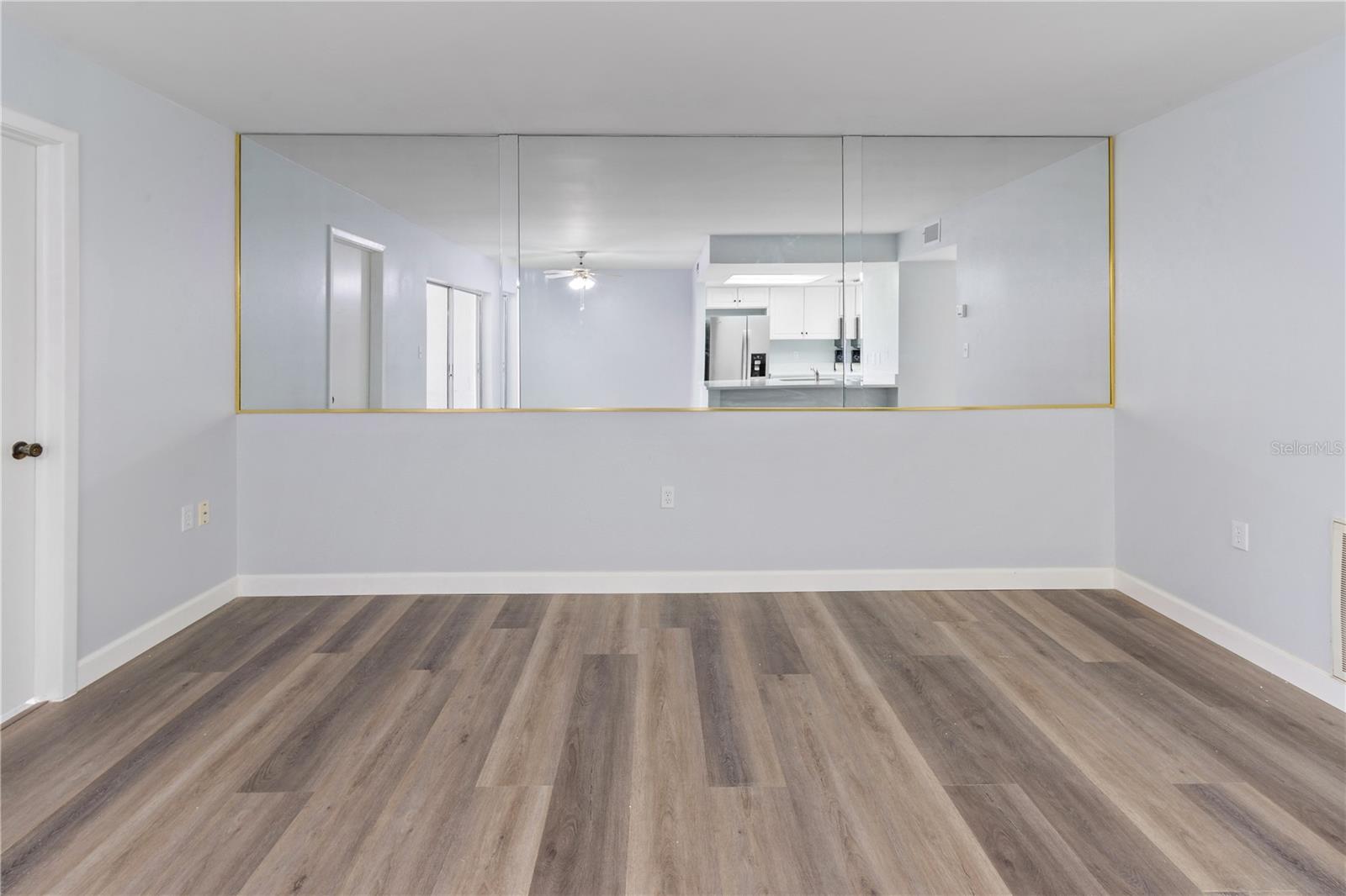 HOLIDAY LAKE VILLAS CONDO - Residential