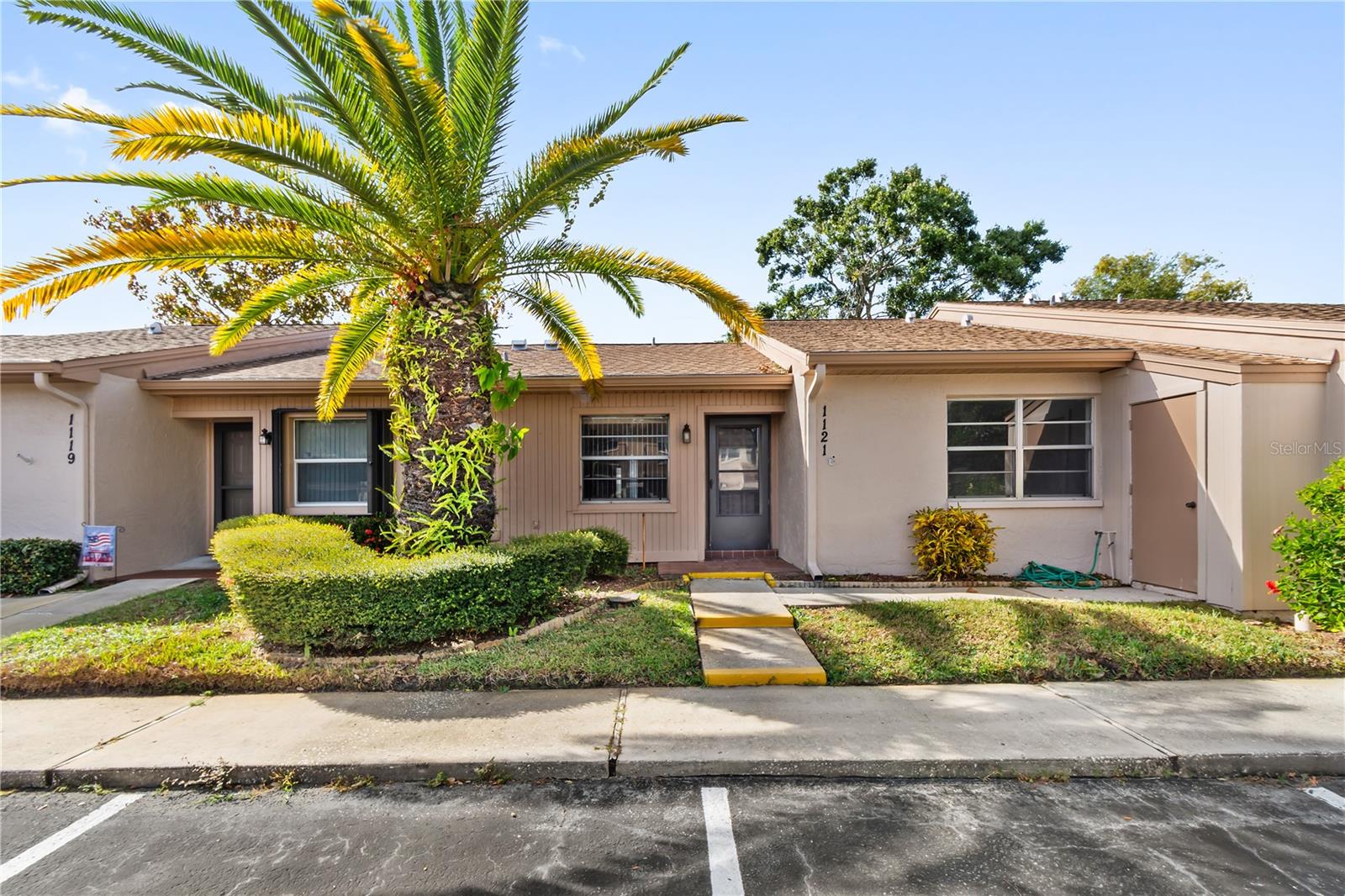 HOLIDAY LAKE VILLAS CONDO - Residential