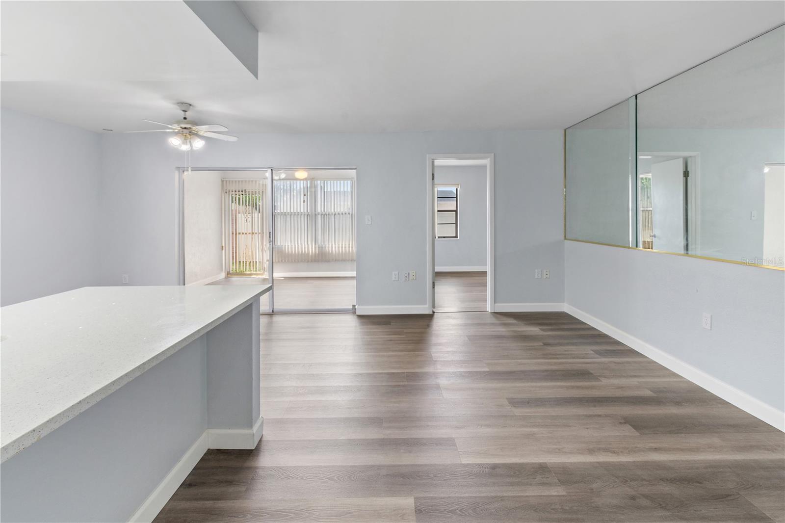 HOLIDAY LAKE VILLAS CONDO - Residential