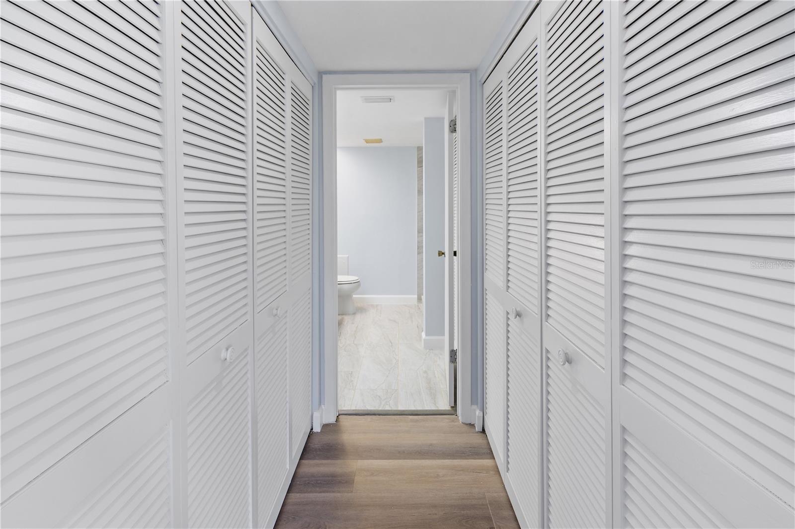 HOLIDAY LAKE VILLAS CONDO - Residential