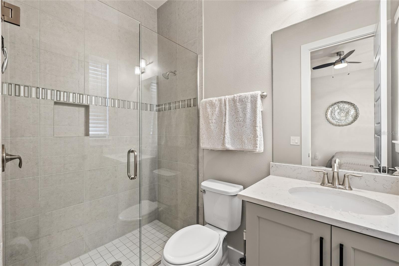 HEATHROW COUNTRY ESTATE - Residential