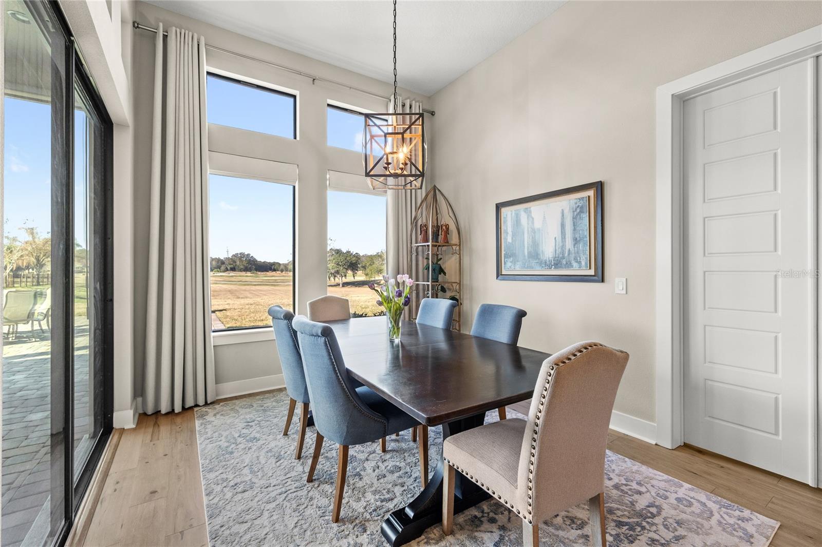 HEATHROW COUNTRY ESTATE - Residential