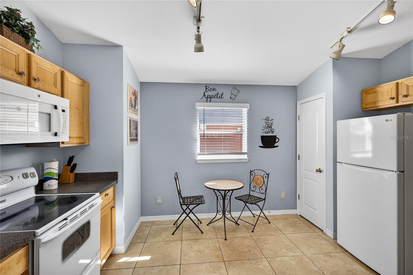 SANDY RIDGE - Residential