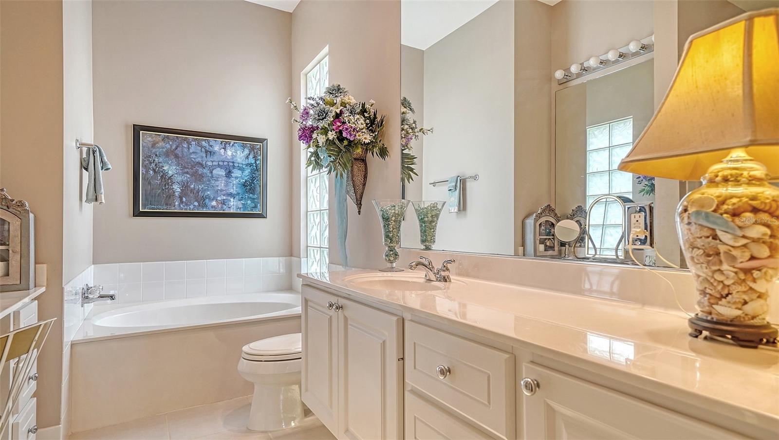 VILLAGEWALK - Residential