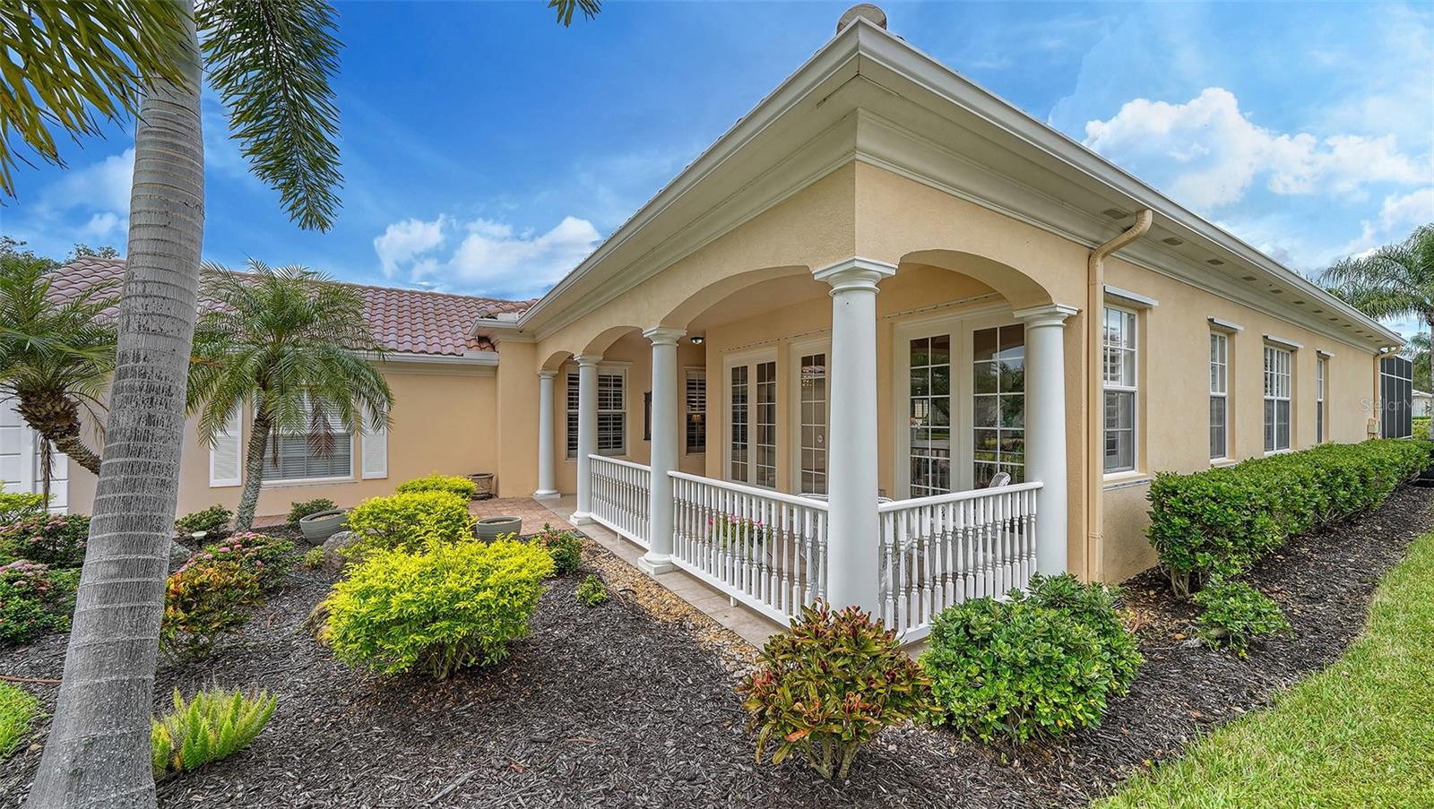 VILLAGEWALK - Residential