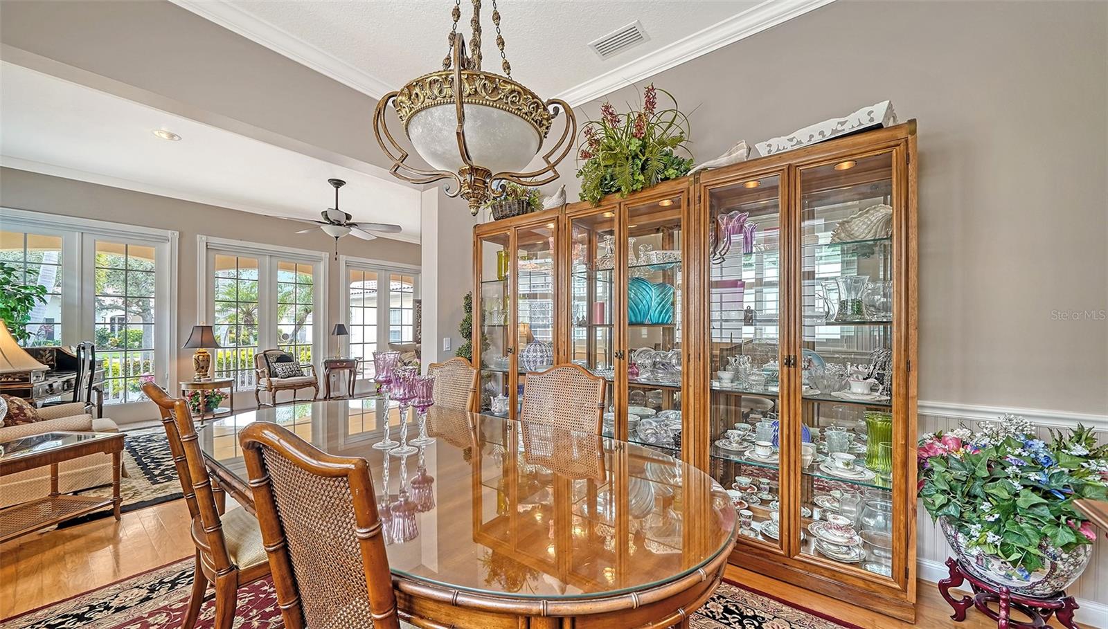 VILLAGEWALK - Residential