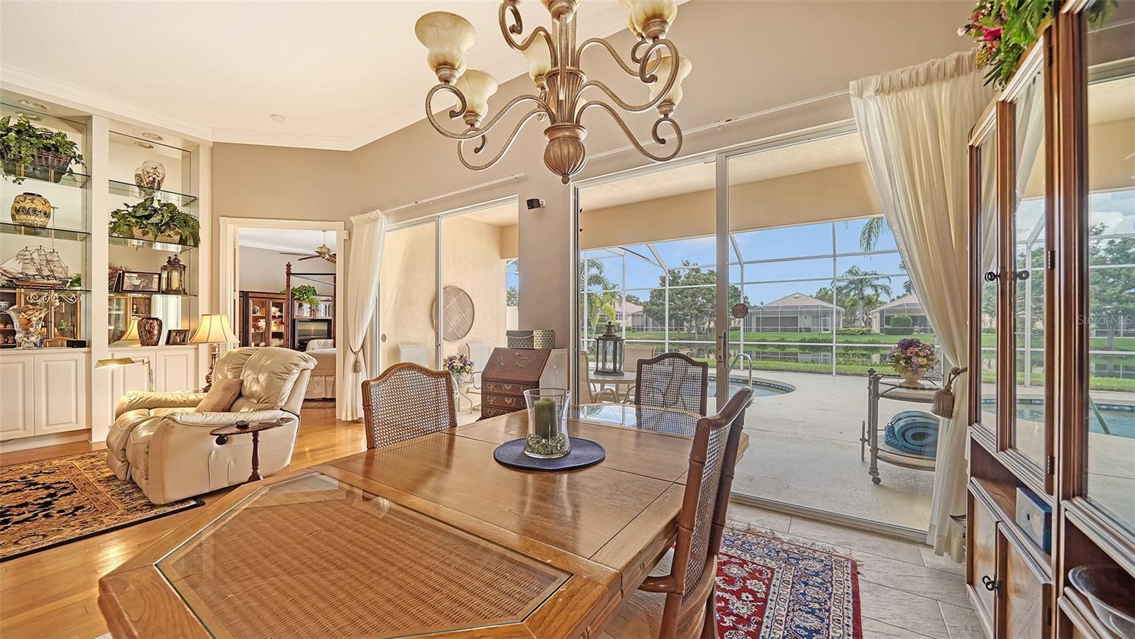 VILLAGEWALK - Residential