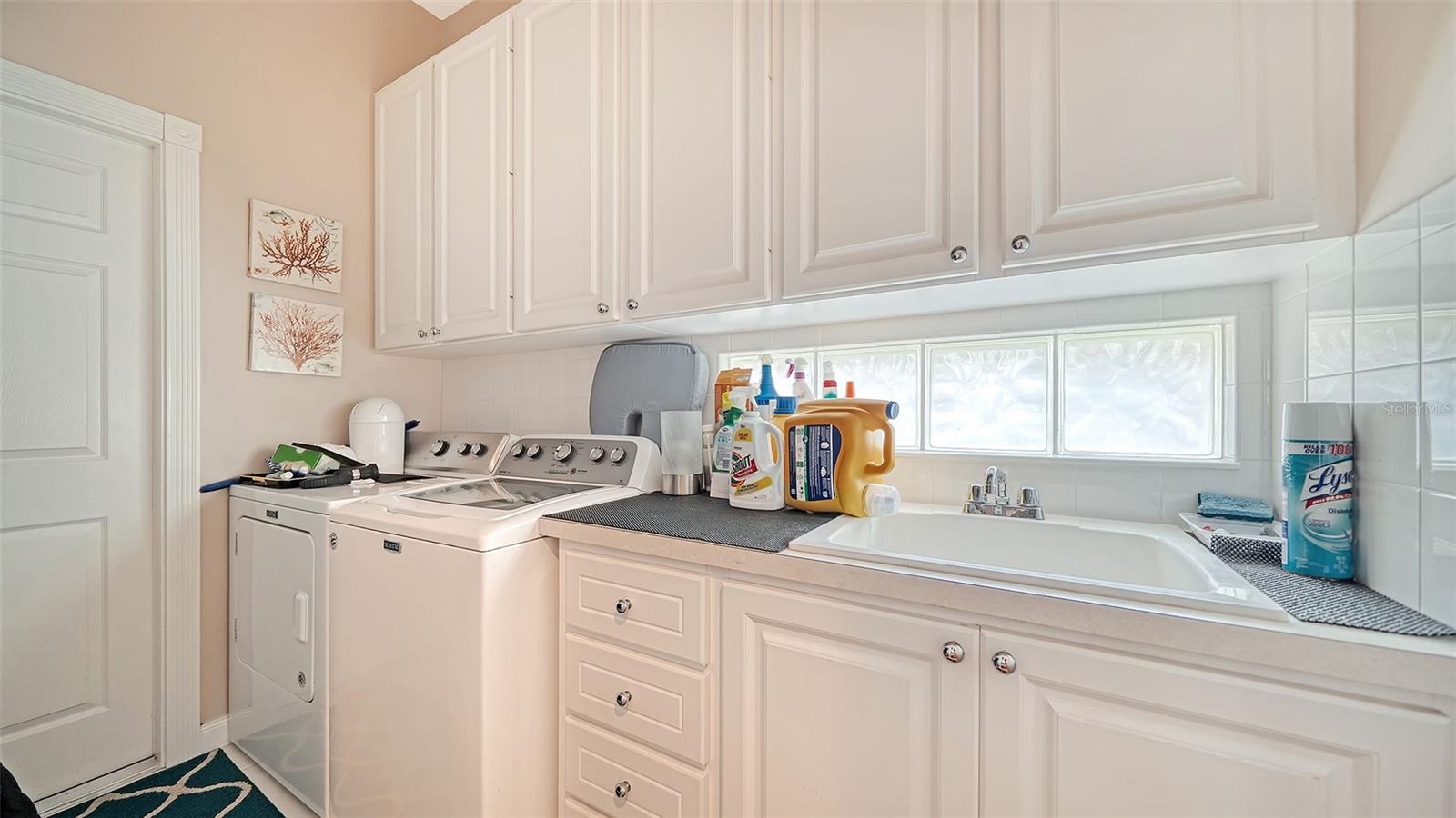 VILLAGEWALK - Residential