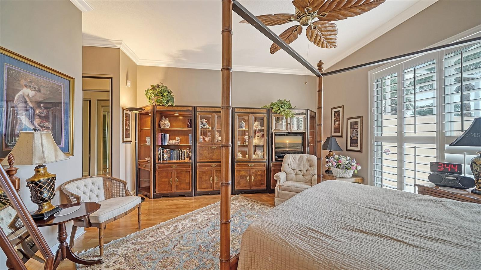 VILLAGEWALK - Residential