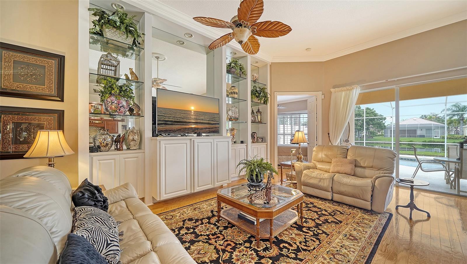 VILLAGEWALK - Residential